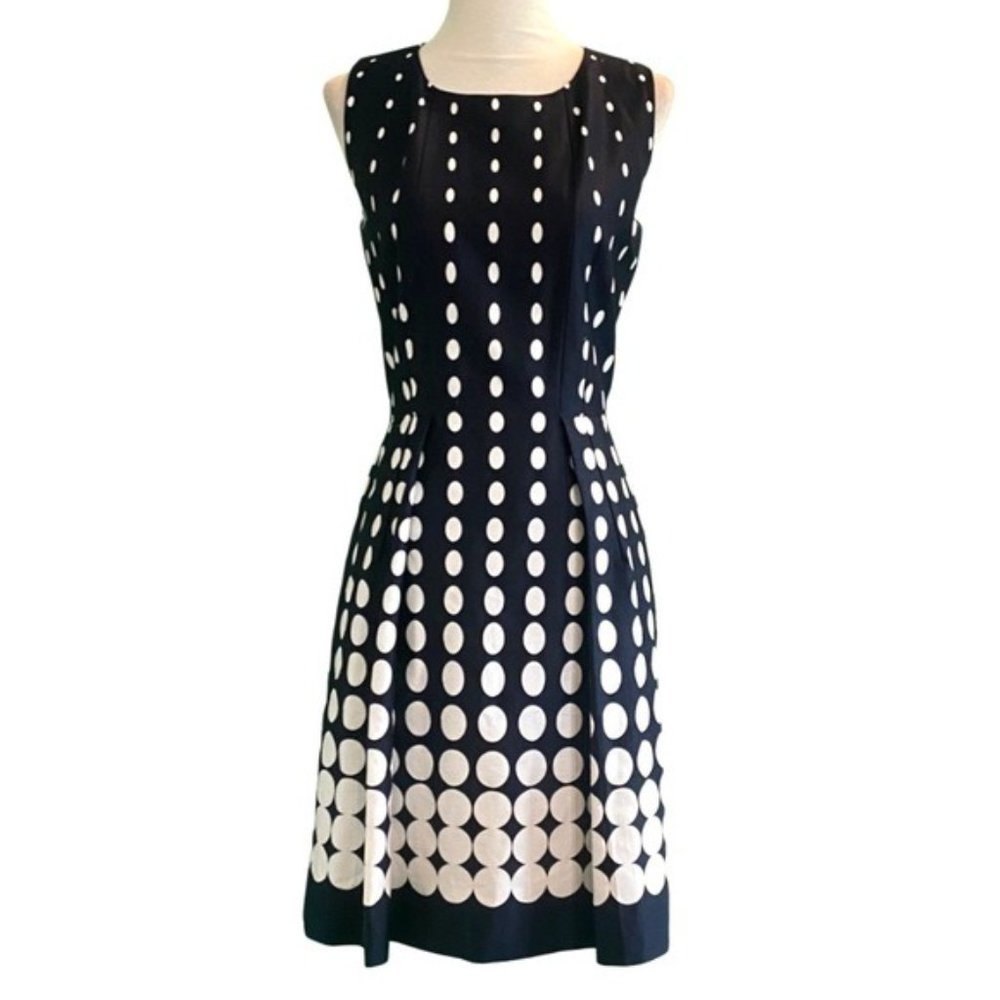 Tahari Sleeveless Round Neck Navy-White Ascending Polka Dot Flare Dress Size 4